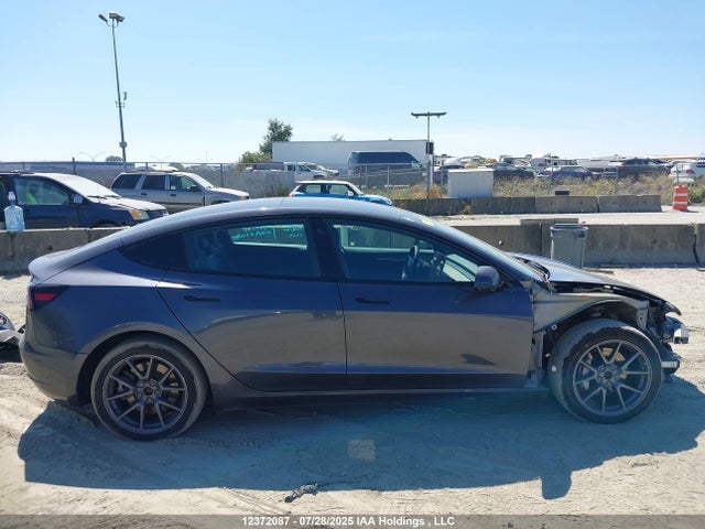 5YJ3E1EB4NF299029 Tesla MODEL 3
