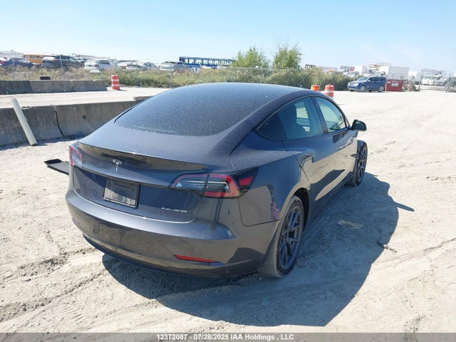 5YJ3E1EB4NF299029 Tesla MODEL 3