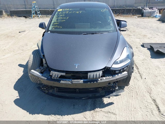 5YJ3E1EB4NF299029 Tesla MODEL 3