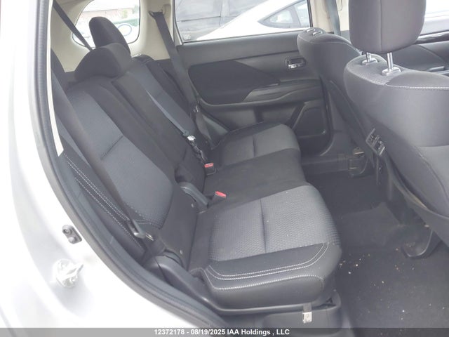 Mitsubishi mivec 2019 JA4AZ2A39KZ605271 Image 8