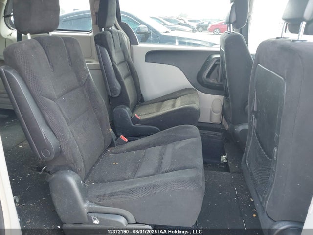 2C4RC1BGXER386454 Chrysler Town and Country