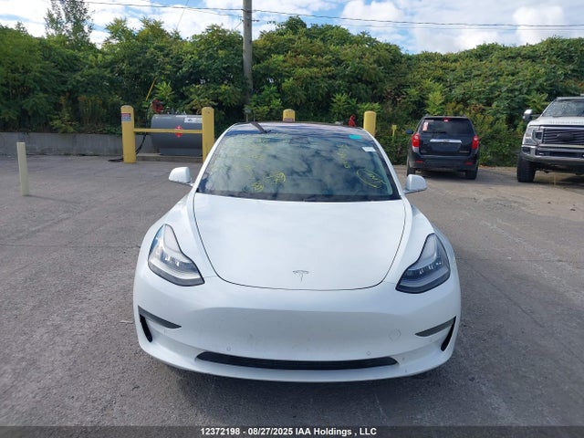 5YJ3E1EBXJF134385 Tesla MODEL 3