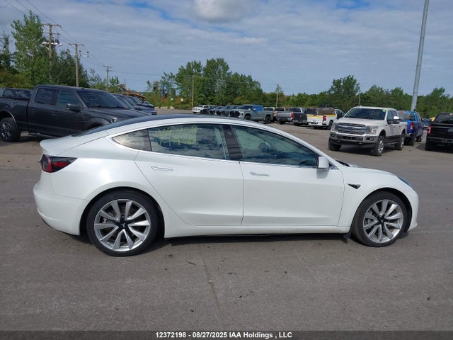 5YJ3E1EBXJF134385 Tesla MODEL 3
