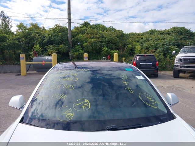 5YJ3E1EBXJF134385 Tesla MODEL 3