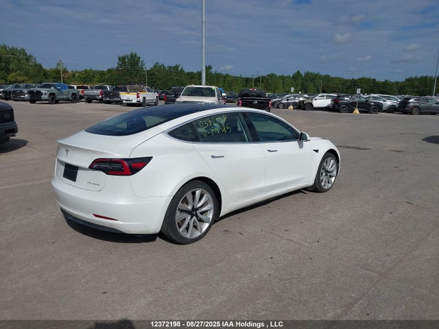 5YJ3E1EBXJF134385 Tesla MODEL 3