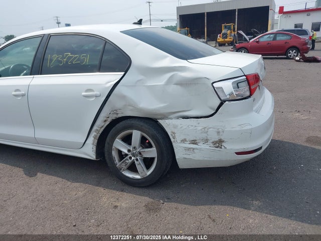 3VWD07AJ9FM308403 Volkswagen 1.8t