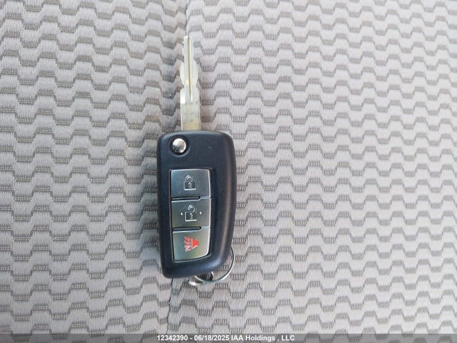 JN1BJ1CRXHW122494 Nissan 2017