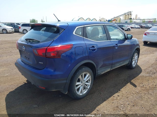 JN1BJ1CRXHW122494 Nissan 2017