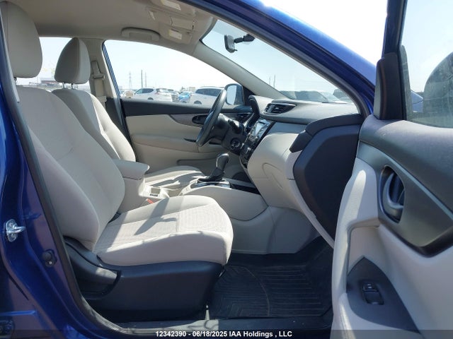 JN1BJ1CRXHW122494 Nissan 2017