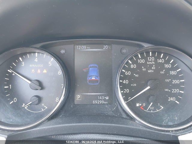 JN1BJ1CRXHW122494 Nissan 2017