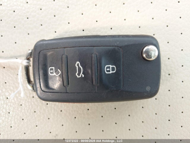 WVGJV3AX9EW586457 Volkswagen Tiguan