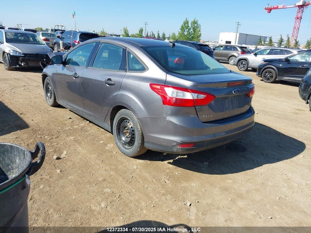 Ford Focus 2014 1FADP3E26EL352553 Image 3
