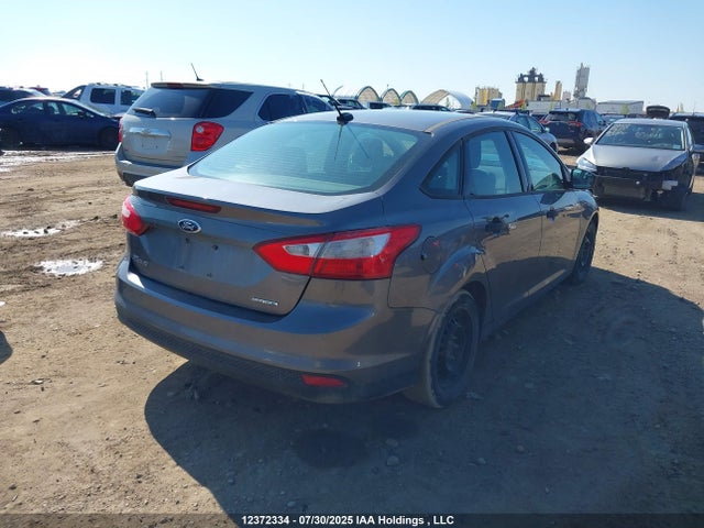 Ford Focus 2014 1FADP3E26EL352553 Image 4