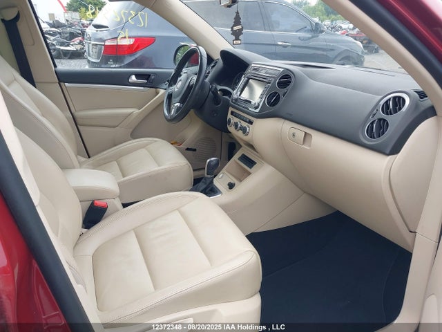 WVGJV7AX0FW093601 Volkswagen Tiguan