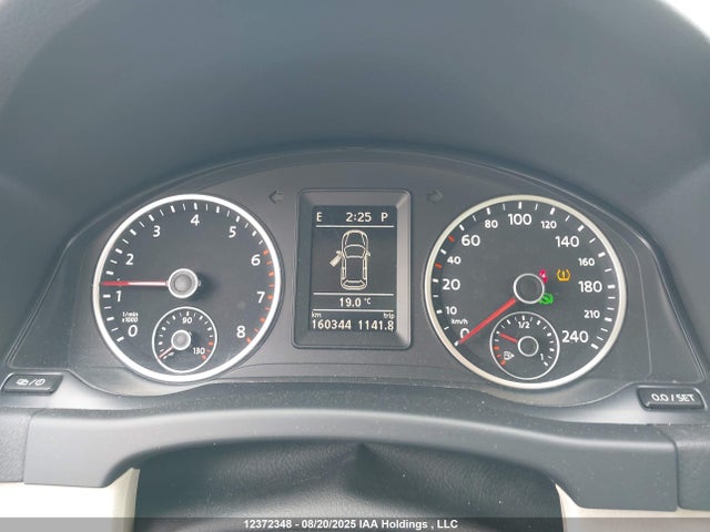 WVGJV7AX0FW093601 Volkswagen Tiguan