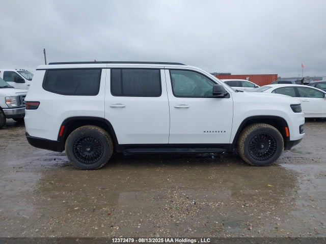 Jeep Wagoneer 2023 1C4SJVBPXPS512537 Image 13