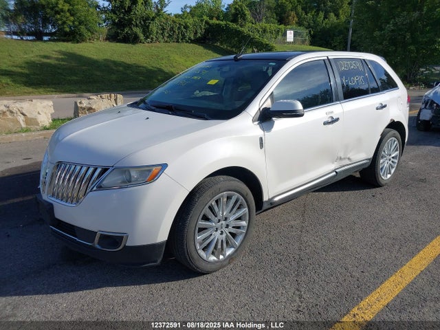 2LMDJ8JK3EBL01915 Lincoln 2014