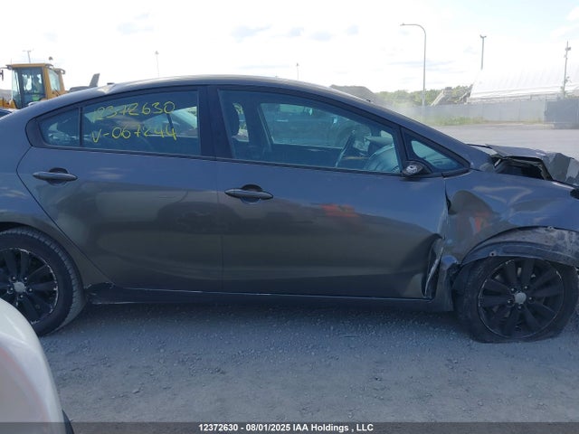 2014 Kia Forte მანქანა იყიდება აუქციონზე, vin: KNAFX4A6XE5067244, აუქციონის ნომერი: 12372630