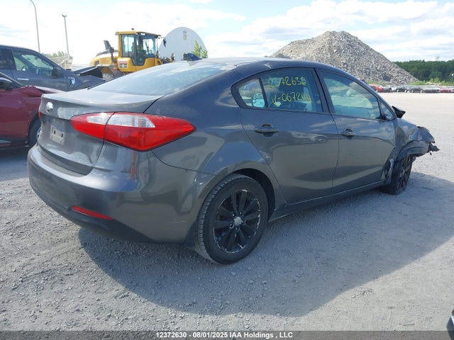 2014 Kia Forte მანქანა იყიდება აუქციონზე, vin: KNAFX4A6XE5067244, აუქციონის ნომერი: 12372630