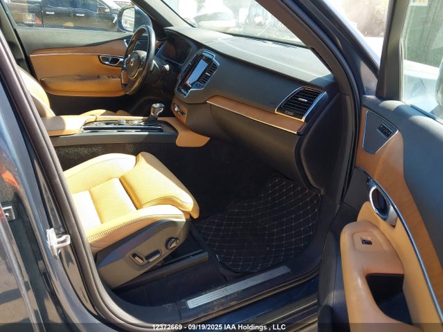 YV4A22PL9J1342016 Volvo XC90 T6