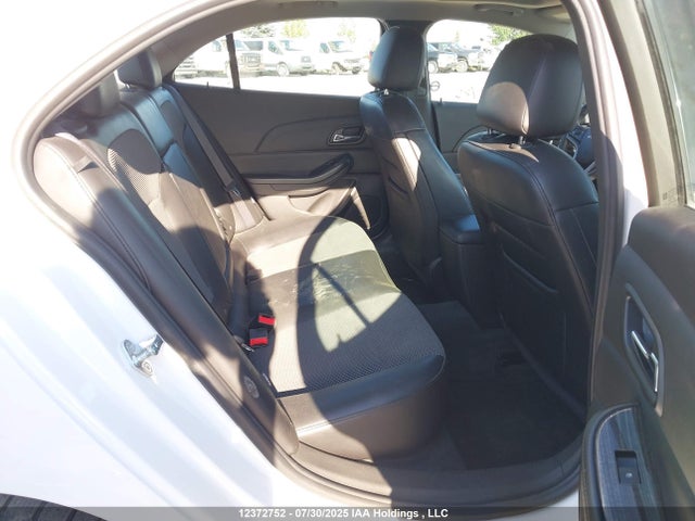 Chevrolet lkw 2015 1G11C5SLXFF309411 Image 8