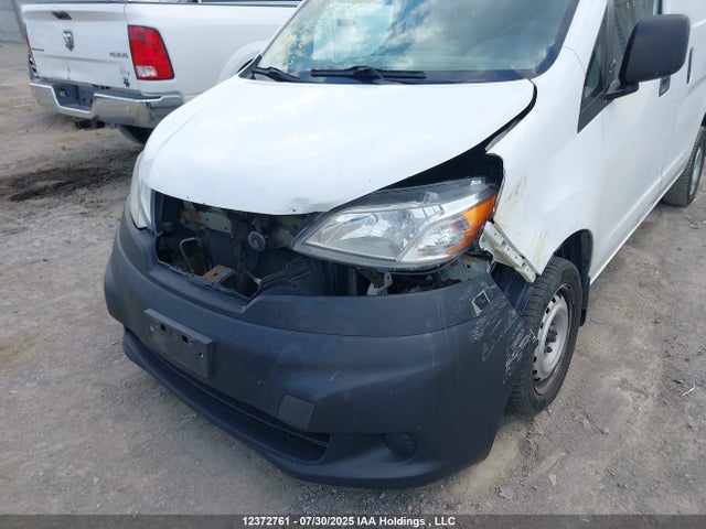 3N6CM0KN0FK718186 Nissan NV200