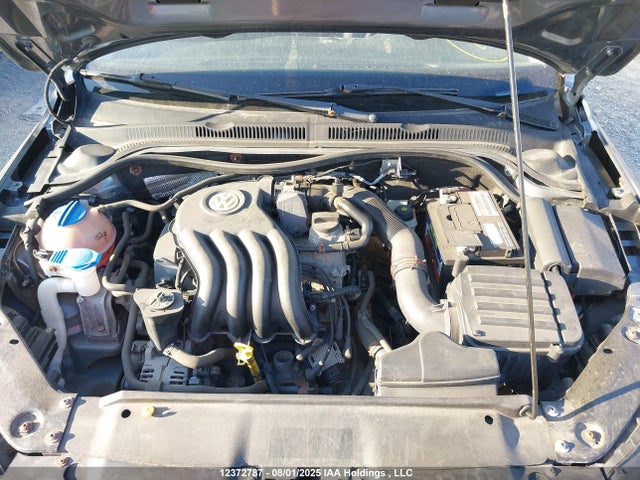 3VW1K7AJ9FM297657 Volkswagen 2015