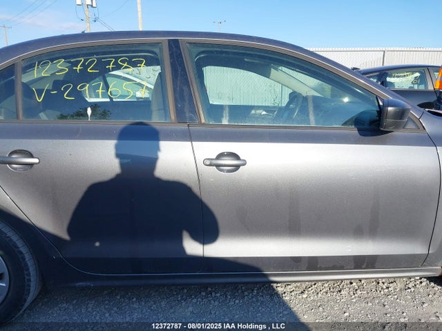Volkswagen 2015 2015 3VW1K7AJ9FM297657 Image 14