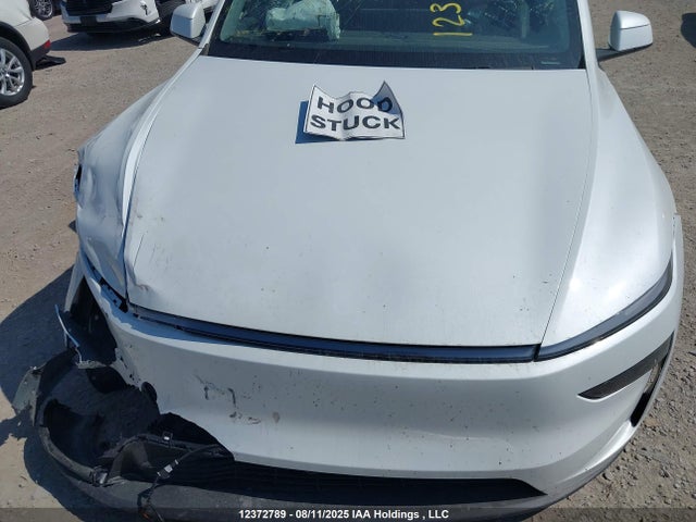 7SAYGDEE7TF321973 Tesla 2026