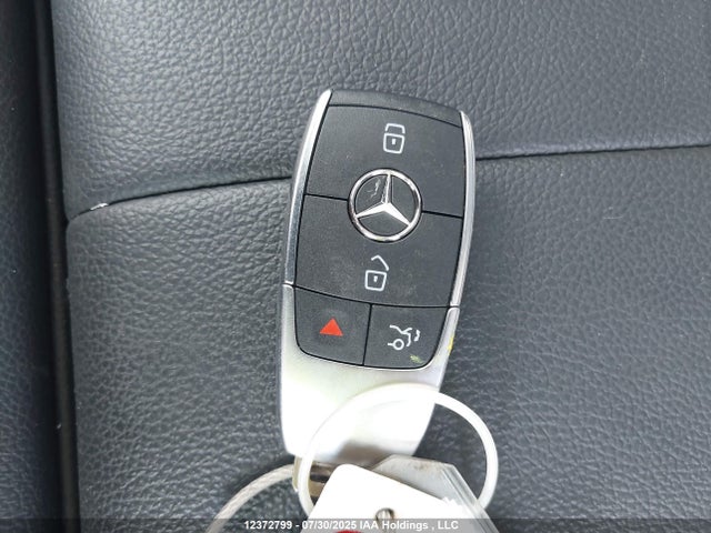 W1K5J4HB0SN532148 Mercedes-Benz m260