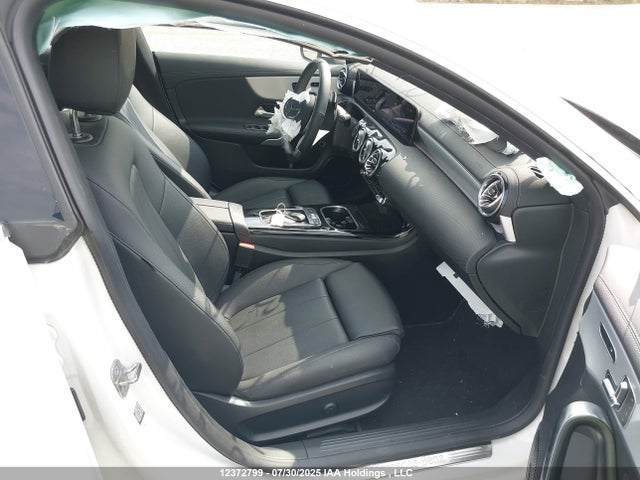 W1K5J4HB0SN532148 Mercedes-Benz m260
