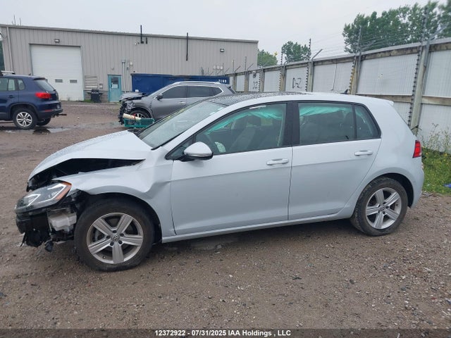 3VWG17AU5JM284873 Volkswagen 2018
