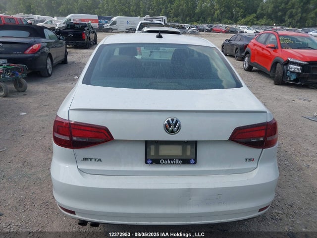 3VWDB7AJXHM232882 Volkswagen Jetta Wolfsburg Edition