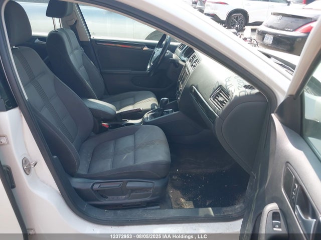 3VWDB7AJXHM232882 Volkswagen Jetta Wolfsburg Edition
