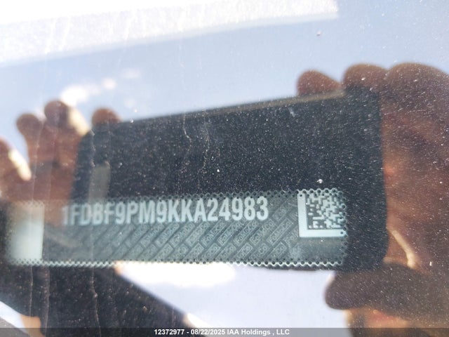 Ford Transit 2019 1FDBF9PM9KKA24983 Image 17