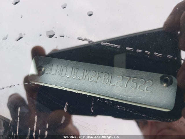 Lincoln 2015 2015 2LMDJ8JK2FBL27522 Image 17