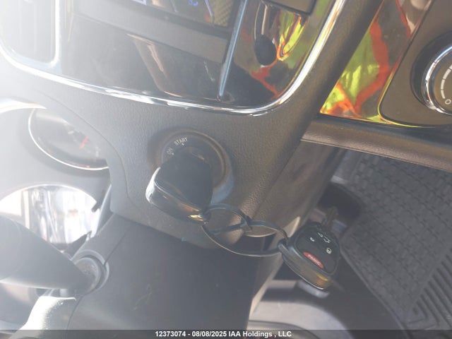 Chrysler 200 2014 1C3CCBAB5EN230079 Image 11
