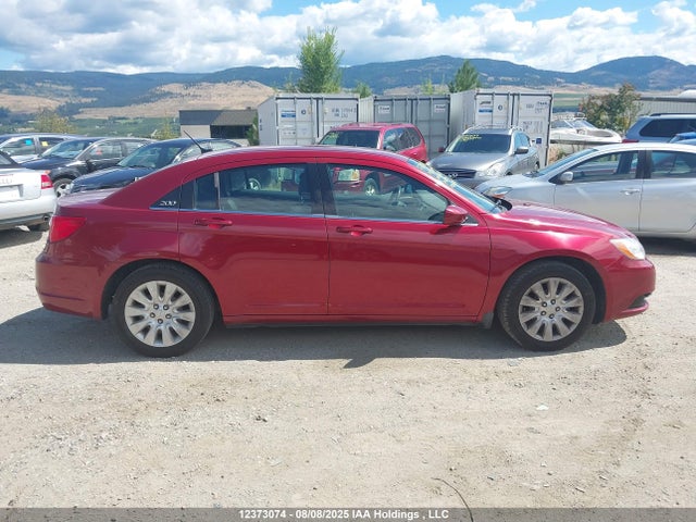 Chrysler 200 2014 1C3CCBAB5EN230079 Image 14