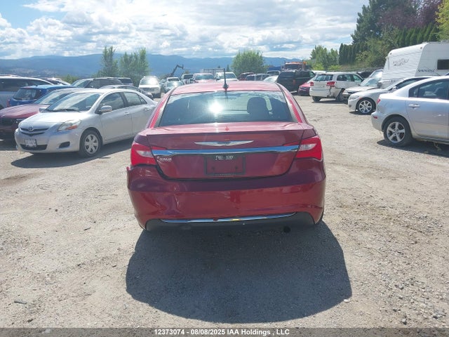 Chrysler 200 2014 1C3CCBAB5EN230079 Image 17