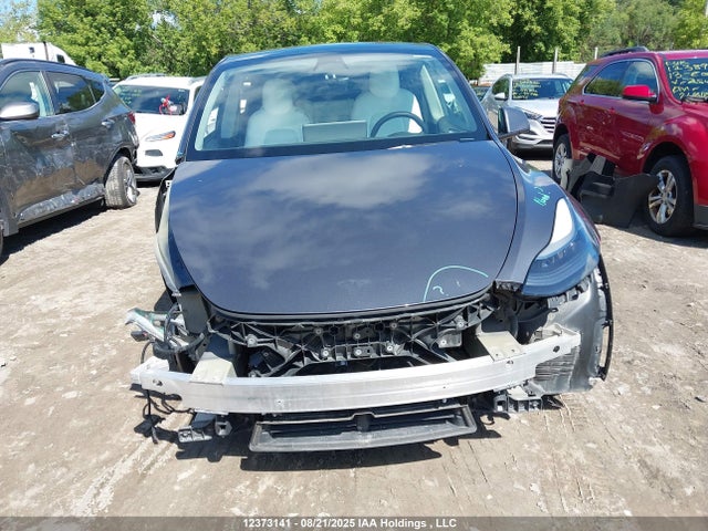 7SAYGAEE5NF537712 Tesla Model Y