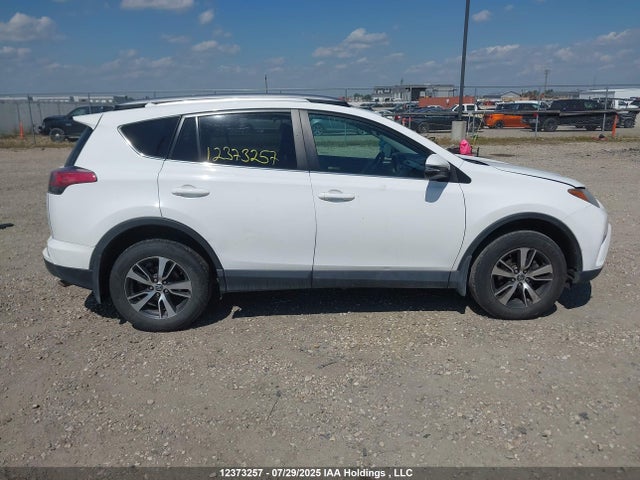 Toyota 2ar-fe 2018 2T3RFREVXJW769990 Image 13