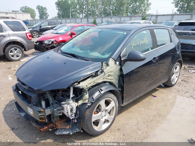 Chevrolet luw 2015 1G1JC6SH1F4194193 Image 2