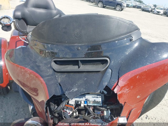 Harley-Davidson Tri Glide Ultra 2024 5HD1MAF37RB855013 Image 11