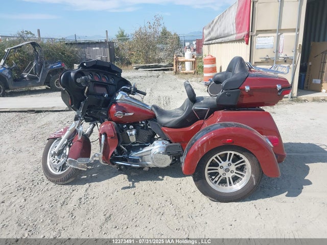 Harley-Davidson Tri Glide Ultra 2024 5HD1MAF37RB855013 Image 13
