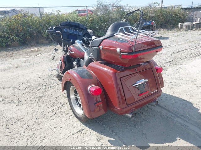 Harley-Davidson Tri Glide Ultra 2024 5HD1MAF37RB855013 Image 3