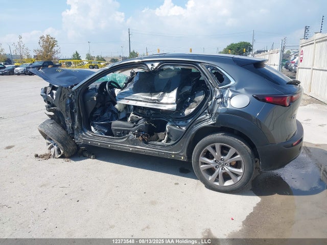 3MVDMBCL8NM417943 Mazda py