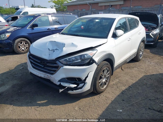Hyundai 2016 2016 KM8J23A4XGU152223 Image 2