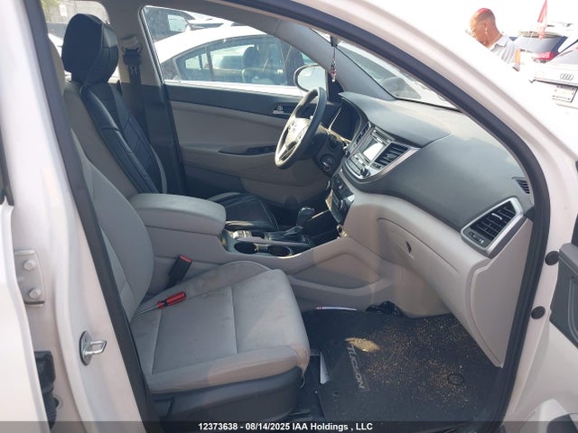 Hyundai 2016 2016 KM8J23A4XGU152223 Image 5