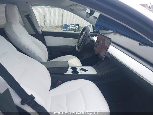 5YJYGDEE7MF210256 Tesla Model Y