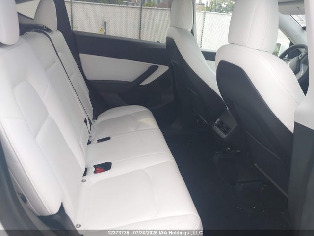 5YJYGDEE7MF210256 Tesla Model Y